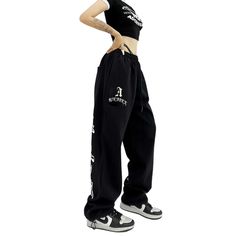 These Women's Street Print Sweatpants add a luxurious edge to any casual wardrobe. Made with a comfortable cotton blend, the unique all-over print is complemented with a sleek modern silhouette. Perfect for style-conscious women who don't compromise on comfort. Features: -80% Cotton.20% Polyester -Mid-rise Waist -Print -Straight Leg -Regural Fit -Street Style Printed Sweatpants, Free Socks, Women Street, Free Bracelet, Fashion App, Casual Wardrobe, Mid Rise, Straight Leg, Sweatpants