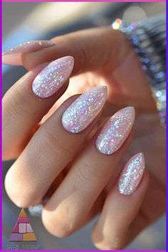 Pink Nails Glitter Design, Fall Nail Ideas With Glitter, Nails Acrylic French Tip Sparkle, Gelnagels Ideas, Party Nails Designs Sparkle, Light Sparkle Nails, Glittery Summer Nails, Nails Inspiration Pink Glitter, Almond Nails Color Ideas