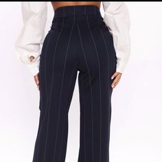 Nwt Navy And Stone Pinstripe Slacks (Wide Leg) Loveeeee This Style And Material **Never Worn (When I Tried Them On They Are To Big For Me ) I Saw The Reviews For These They All Gave 5 Stars They Are Perfect Work Slacks Super Comfy And Stretchy Button Detail On Waist (As Shown In Photo) *Sold Out Online Pin Stripe Pants Outfit, Stripped Pants Outfit, Pin Striped Pants, Stripe Pants Outfit, Blue Ivy Carter, Slacks For Women, Pants Outfit Casual, Striped Wide Leg Pants, Navy Fashion