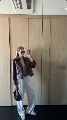 Metallic Skirt Outfit, Taupe Outfit, Cold Weather Outfits, Pinterest Fashion, Korean Street Fashion, Topshop Outfit, Casual Street Style, Celebrity Outfits, Fall Outfits Women