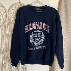 Nwot - 50% Cotton 50% Polyester Yale Sweater, Harvard Sweater, Harvard Hoodie, Sweatshirts Aesthetic, College Merch, College Crewneck Sweatshirts, Harvard Sweatshirt, College Sweater, University Crewneck