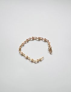 With its interlocking links and bold design, the 18ct gold plated link chain bracelet plays well with others as part of a curated arm stack but also shines when worn solo. Metal: 18ct Gold Plated on BrassDimensions: 19 cm Shipping & Return Free US shipping on orders over $100.Free International shipping on orders over $300. For more details click HERE. Modern Link Chain Bracelet With Chunky Chain, Modern Chunky Chain Link Bracelet, Modern Adjustable Chain Link Bracelet, Timeless Link Bracelets With Chunky Chain, Timeless Link Bracelet With Chunky Chain, Elegant Chain Ring With Chunky Link, Timeless Chunky Link Chain Bracelet, Timeless Chunky Chain Link Bracelet, Timeless Chunky Chain Bracelet For Everyday