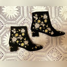 Women’s Topshop Velvet Ankle Boots. Embroidered With Yellow And White Flowers. Zip Back, Gold Hardware. Size 7.5us, 38eu Yellow Ankle-high Spring Boots, Yellow Ankle Boots For Spring, Yellow High Ankle Boots For Spring, Boots Embroidered, Yellow And White Flowers, Velvet Ankle Boots, Black N Yellow, Gold Hardware, White Flowers