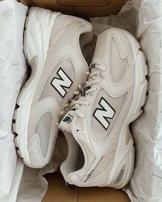 Neutral Shoes Sneakers, Trendy Shoes 2024, Womens New Balance Shoes, 2023 Sneakers, Sneaker Trends, Shoe Wishlist, Balance Sneakers, Fresh Shoes, Cute Sneakers