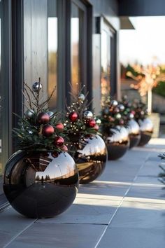 Christmas Trees In Planters Outdoors, Christmas Decor Ideas Outdoor 2024, Modern Christmas Porch, Elegant Christmas Tree Decorations, Luxury Christmas Decor, Outdoor Holiday Party, Outdoor Christmas Planters, Christmas Modern