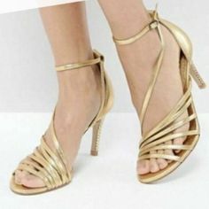 Gold Strap High Heel Sandals Brand New Sz 40 Free People Sandals, Pointy Shoes, Boho Shoes, Disco Fever, Chic Sandals, Hot Heels, Ankle Strap Shoes, Free People Shoes, Strappy Sandals Heels