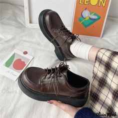 Olivia Mark - Professional Grade Digital Marketing Services Girls Uniform Shoes, Comfortable Leather Shoes, Uniform Shoes, Oxford Shoes Brown, School Uniform Shoes, Black Oxford Shoes, Mary Jane Platform Shoes, Zapatos Mary Jane, Womens Low Heels