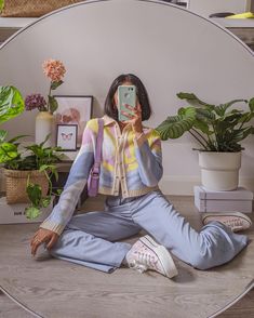 Soft girl: confira como aderir à tendência com 50 fotos + tutoriais Sweatpants Outfit For School, Mode Purple, Soft Girl Style, Soft Girl Outfits, Pastel Outfit, Soft Girl Aesthetic, Soft Clothes, Looks Street Style