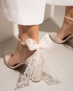 Wedding Shoes With Ivory Lace and Bow in the Back Bridal Shoes Block Heel, Wedding Heels, Bridal Heels, Pearl Heels - Etsy Greece White Satin Bow Wedding Shoes For Bridesmaids, Elegant Wedding Heels With Lace Trim, Low Heel Wedding Shoes With Satin Bow, Wedding Shoes With Bow And Block Heel, Lace Ankle Strap Wedding Shoes, Lace Heels With Lace Trim For Wedding, White Wedding Shoes With Satin Bow And Block Heel, Lace Heels With Lace Trim For Party, High Heel Wedding Shoes With Lace Trim For Evening