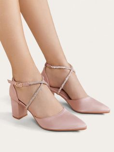 Elegant Light Pink High Heels for Dates, Parties, and Weddings Light Pink High Heels, Heels Chunky Heel, Elegant Pumps, Heels Chunky, Pink Toes, Pink High Heels, Beautiful Heels, Outfit Look, Mid Heel