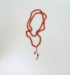 .Jewelry for you to have elegance and style .Real coral beads are knotted on string. .Braided pendant is decorated with pearls and hemetite. .Very stylish and powerful coral necklace that will harmonize with you. .Coral protects and makes you feel good.🌬 💌D E T A İ L S Handmade and unique  Bohemian style Materials:Gemstone Necklace Length: 37 CM (15 inches) Pendant high: 6 CM (3 inches) Knot Chain 📐L E N G T H  A D J U S T M E N T S Measurements and weight are close approximations. If have co Red Stone Necklace, Coral Necklace, Necklace Unique, Coral Beads, Red Stone, Boho Stil, Unique Necklaces, Stone Necklace, Gemstone Necklace