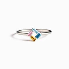 This personalized baguette birthstones ring is a perfect gift for a mother, or for anyone who wants a reminder of their loved ones! It's fun to choose from 3 stones, 4 stones, 5 stones or 6 colored stones to represent all of the family members. Don’t miss out on this mother’s ring for Mother’s day or birthday. Birthstones Ring, Matching Couple Rings, Mothers Ring, Family Story, Hand Rings, Clover Jewelry, Picture Necklace, Ring Bracelet Chain, Mother Jewelry