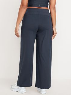 elasticized waist hip pockets seamed front leg pockets fit your phone go-dry wicks moisture pull-on style sits at belly button loose hip and thigh wide leg 30 1/2" regular inseam 28 1/2" petite inseam 33 1/2" tall inseam models are approx.  5'9" and wear sizes s (4), l (12), and xl (18)machine wash according to the care instruction label Old Navy Maternity, Jack Black, Trouser Pants, Petite Size, Wicks, Belly Button, Toddler Boys, Wide Leg Pants, Old Navy