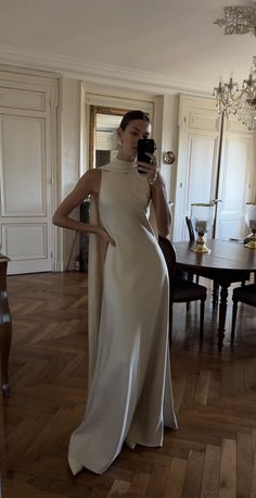 Beauty And The Beast Wedding Dresses, Outfit Formal Mujer, Money Dress, Money Fashion, Elegant Styles, Gala Dresses, Business Casual Outfits, Looks Style