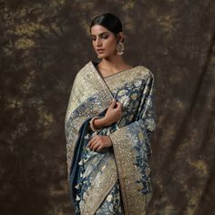 Explore Aayna from Khinkhwab: A captivating collection of hand-embroidered sarees that beautifully blend traditional craftsmanship with contemporary elegance Tissue Banarasi Saree, Embroidered Sarees, Gotta Patti, Rough Texture, Banarasi Silk Saree, Wedding Designer, On The Border, Plain Blouse, Embroidery Saree