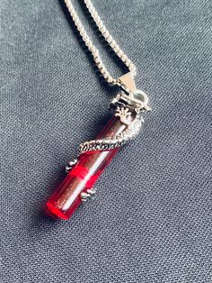 Red Crystal Necklace For Men, Blood Dragon Crystal Necklace, Hand Jewelry Rings, Model Clothes, Vial Necklace, Pretty Jewelry Necklaces, Red Pendants, Red Necklace, Pretty Jewelry