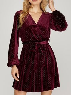 The perfect dress for the fall and winter season with the perfect gold details. Pair with heels or even booties Elegant Long Sleeve Dress For Winter Date Night, Elegant Long Sleeve Winter Dress For Date Night, Elegant Winter Long Sleeve Dress For Date Night, Gold Long Sleeve Mini Dress For Fall, Winter A-line Midi Dress For Date Night, Chic Knee-length Dresses For Holidays, Chic Knee-length Holiday Dresses, Chic Gold Midi Dress For Formal Occasions, Chic Gold Mini Dress For Holiday