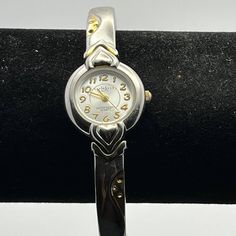 Silver & Gold Heart Watch. Fully Functional With Brand New Batteries. Fits 7 In Wrist. V Dainty Watches, Silver Watches, Heart Watch, Antique Costume Jewelry, Vintage Watches Women, Retro Watches, Watches Women, Accessories Silver, Christmas Inspo