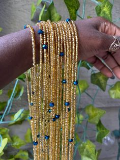 Traditional Ghanaian Thread Tie Waist Beads One size fits all Color: Gold and Navy Blue Clear Waist Beads, Gold Waist Beads, Afro Jewelry, Waist Beads African, Beaded Jewelry Pattern, Waist Jewelry, Belly Jewelry, Wrist Jewelry, Bead Charms Diy