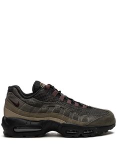 Find NIKE Air Max 95 Black Earth Sneakers on Editorialist. green suede mesh panelling signature Swoosh logo detail round toe front lace-up fastening logo patch at the tongue branded insole rubber sole with Max Air cushioning These styles are supplied by a premium sneaker marketplace. Stocking only the most sought-after footwear, they source and curate some of the most hard to find sneakers from around the world. Air Max 95 Outfit Men, Streetwear Boots, Nike Air Max 95 Black, Air Max 95 Black, Nike Airmax 97, Outfit Pieces, 2024 Style, Nike T, Winter Sneakers