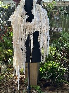 Vintage Scarf X-Long Boa Shabby Hippie Boho Romantic Unique Wrap Lace Handmade  | eBay Boho Winter Outfits Hippie, Advanced Style Boho, Recycled Scarves, Repurposing Clothes, Flowy Fashion, Ranger Cosplay, Boho Chic Style Outfits, Elf Ranger, Boho Winter Outfits