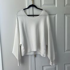 White Aerie Sweater Chic White Batwing Sleeve Sweater, White Batwing Sleeve Top For Winter, Oversized Winter White Top For Spring, Oversized White Top For Spring, White Relaxed Fit Sweater For Day Out, Casual White Batwing Sleeve Sweater, Oversized White Sweater With Batwing Sleeves, White Crew Neck Sweater For Day Out, Aerie Outfit