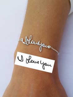 Memorial Bracelet Personalized Signature by MonogrammedNecklaces Jewelry Cheap, Handwriting Bracelet, Signature Bracelet, Memorial Bracelet, 자수 디자인, Cool Ideas, Chain Link Bracelet, Cute Jewelry