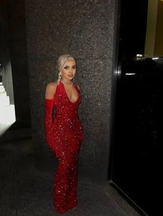 فستان حفلة موسيقية ساحر بحورية البحر باللون الأحمر Red Sequin Mermaid Dress, Red 20s Dress, Simple Prom Dresses Black Women, Vegas Theme Dress, Red Birthday Dress Classy, Birthday Dress Sweet 16, Red Birthday Dress Black Women, Red Prom Dress Black Women, Red Rhinestone Dress