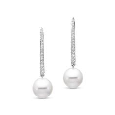 14KT WHITE GOLD 8.5-9MM PEARL DROP EARRINGS SET WITH 0.16CTS OF DIAMONDS Fine Pearl Jewelry, Shoulder Duster Earrings, Yellow Gold Diamond Earrings, Bridal Earring, Halo Diamond Earrings, Large Stud Earrings, White Gold Diamond Earrings, Freshwater Pearl Drop Earrings, Diamond Cluster Earrings