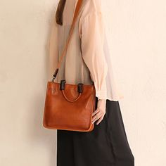 SPECIFICATIONSBrand Name: CXQHMCHign-concerned Chemical: NoneHandbags Type: Shoulder BagsTypes of bags: Shoulder & HandbagsMain Material: GENUINE LEATHERGenuine Leather Type: Cow LeatherLining Material: COTTONShape: SatchelsPlace Of Origin: GUANG DONG ProvincePlace Of Origin: GUANG DONG ProvinceOrigin: Mainland ChinaHardness: SOFTPattern Type: SolidInterior: Interior Slot PocketInterior: Interior CompartmentInterior: Interior Zipper PocketInterior: Cell Phone PocketDecoration: noneExterior: none Handbag Styling, Brown Leather Handbag, Cheap Purses, Popular Handbags, Brown Leather Handbags, Cute Handbags, Handbags Affordable, Cheap Handbags, Cheap Bags