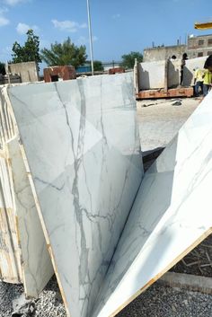 In short A single stone of Statuario marble makes Michael Anglo's Devid richest and world-famous, we The Infinity Luxurious Imported Marble by Bhandari marble group India have many hundred 💯 such type of Stone.

For more information about Italian Statuario marble feel free to contact us:
The Infinity luxurious Imported Marble by Bhandari marble group India, Rajasthan, Kishangarh. 
Call us:
+919829040013 Room Decor Ideas Diy, Artistic Home Decor, Room Revamp, Statuario Marble, Condo Kitchen, Decorative Crafts, Marble Painting, Room Deco, Affordable Decor