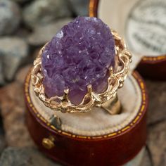 This awesome ring features an amethyst point geode cluster that is prong set in a lovely open gold work border. It is crafted in 14k yellow gold and is currently a size 8.75. Jewelry Girl, Amethyst Point, Gold Rings Fashion, Dope Jewelry, Gold Work, Amethyst Jewelry, Jewelry Inspo, October Birth Stone, Cluster Ring