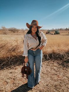 Brianna Purvis's Amazon Page Cowgirl Style Outfits Rodeo, Curvy Cowgirl Outfits, Cowgirl Hat Outfit, Classy Cowgirl Outfits, Simple Western Outfits, Classy Cowgirl, Look Boho Chic, Country Style Outfits