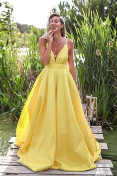 Yellow Satin Prom Dress, Formal Dress Graduation, Satin Prom Dress Long, Yellow Prom Dress, Yellow Prom, Satin Evening Gown, Prom Dresses Yellow, Spaghetti Strap Prom Dress, Yellow Satin