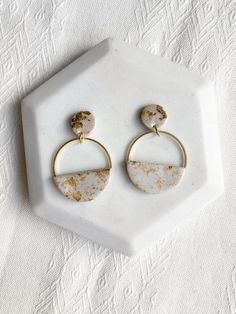 THE LEAH PASTEL/Polymer Clay Earrings/Modern Earrings/Delicate Style/Lightweight/Beautiful/Polymer C Bazaar Ideas, Polymer Earrings, Clay Earring, Earrings Inspiration, Earrings Minimalist, Gold Shimmer, Delicate Earrings, Modern Earrings, Minimalist Earrings