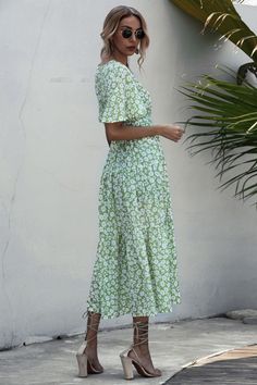 Women Boho Style, Boho Style Summer, Beach Long Dress, Patchwork Dresses, Floral Long Dress, Mid Calf Skirt, Boho Fashion Summer, Long Beach Dress, Neck Women