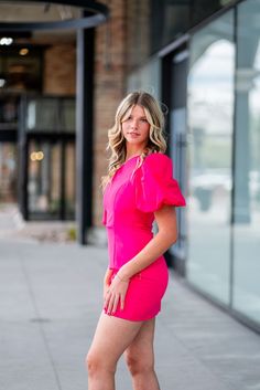 A model in a perfect puffy-shoulder mini dress for your next homecoming! Hoco Dress, Pink Fits, Hoco Dresses, Glam Fashion, Dream Dress, Preppy Style, 90s Fashion, Simple Design, Homecoming Dresses