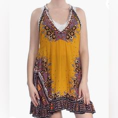 Free People Steal The Sun Boho Flowy Dress. Size Xs. Please Check Fit Based On Measurements Provided Below. Please Ask For More Measurements If Needed. Inseam: 30” Pit To Pit: 16” From Dog Friendly Home Open To Reasonable Offers All Items Not Marked As New, Nwt Or Nwot Are In Gently Used Condition And May Have Flaws. Please Ask Any Additional Questions Or For Additional Photos Prior To Purchasing. Boho Flowy Dress, Tunics Online, Free People Maxi, Pink And White Dress, Printed Tunic Dress, Paisley Print Dress, Free People Intimates, Women Tunic Tops, Paisley Dress