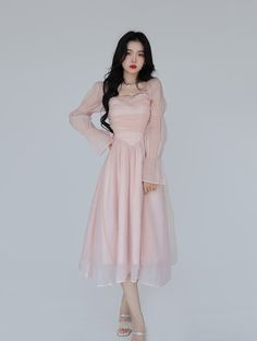 S Bust 82cm Shoulder 32cm Length 109cm Waist 66cm Sleeve 64cmM Bust 86cm Shoulder 33cm Length 110cm Waist 70cm Sleeve 65cm L Bust 90cm Shoulder 34cm Length 111cm Waist 74cm Sleeve 66cm XL Bust 94cm Shoulder 35cm Length 112cm Waist 78cm Sleeve 67cm Elegant DressSize Information Size S - Weight: 40 kg - 45 kgSize M - Weight: 45 kg - 50 kgSize L - Weight: 50 kg - 55 kgSize XL - Weight: 55kg-60 kg Pink Korean, Elegant Evening Dresses Long, Party Midi Dress, Army Green Dress, Long Dresses Elegant, Korean Fashion Outfits, Dress Autumn, Dress Stand, Bubble Sleeve