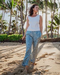 Introducing our relaxed and comfortable Reef Beachcomber Pant with an elastic waistband and side pockets – the ultimate combination of style and ease for your seaside adventures. Summer Vacation Harem Pants Ankle-length, Summer Vacation Wide-leg Harem Pants, Beach Bottoms With Pockets And Straight Leg, Summer Beach Harem Pants With Pockets, Straight Leg Bottoms With Pockets For Beach, Summer Ankle-length Harem Pants With Elastic Waistband, Beachwear Bottoms For Warm Weather Vacation, Beach Season Relaxed Fit Harem Pants With Pockets, Casual Beach Bottoms For Warm Weather