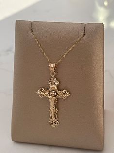 14K Solid Yellow Gold Crucifix Cross / Jesus Charm With Chain / the Perfect Baptism Confirmation and Wedding Gift for Your Beloved - Etsy Cross Jesus, Jesus On The Cross, Solid Yellow, Cute Jewelry, Pendant Necklaces, Wedding Gift, Halloween Shopping, Jelly, Jewelry Necklace Pendant