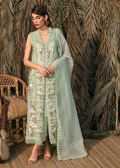 Mint Green Dress Outfit Wedding, Pakistani Party Dresses, Shirt Combination, Saira Shakira, Eid Party, Salwar Dress, Dress Salwar Kameez, Eid Dresses, Cotton Slip