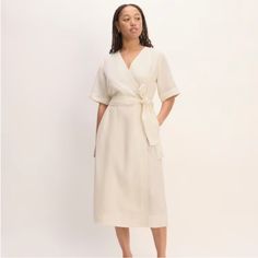 New Never Worn Chic Everlane Midi Dress, Elegant Fitted Everlane Dress, Chic Everlane Spring Midi Dress, Everlane Summer Midi Dress, Everlane Midi Dress For Daywear, Chic Everlane Midi Dress For Spring, Chic Spring Midi Dress By Everlane, Spring Chic Midi Dress By Everlane, Casual Everlane Dresses For Daywear