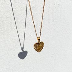 Golden Heart Necklace Golden Heart Necklace, Horn Necklace Boho, Gold Crescent Moon Necklace, Tusk Necklace, Crescent Moon Necklace Gold, Double Horn Necklace, The Romantics, Diy Bangle Bracelets, Leather Jewelry Diy