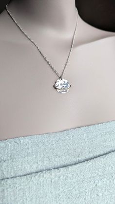 Sterling Silver hammered planet  necklace with a gold filled ring. The moon is hammered for texture and a Gold filled ring is soldered in place.  This cute necklace is the perfect gift for lovers of Space and astrology. This comes on a 925 sterling silver trace chain. Moon measures 2 cm. Small Moon and Star necklace 1.5cm.  https://www.etsy.com/uk/listing/1312368828/moon-and-star-necklace-hammered-moon Hammered double star necklace https://www.etsy.com/uk/listing/483228606/hammered-double-star-p Saturn Pendant, Space Necklace, Astrology Jewelry, Planet Necklace, Gold Filled Ring, Cute Necklace, Gift For Wife, Hammered Silver, Necklace Sterling Silver