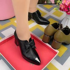 Pumps Women's Casual Shoes GRCL0148 Leather Square High Heels https://www.touchy-style.com/products/pumps-womens-casual-shoes-grcl0148-leather-square-high-heels Touchy Style #Bestseller Short Booties, Chunky Heel Ankle Boots, Point Shoes, Heel Ankle Boots, Ladies Short, Pumps Shoes, Women Boots, Leather Shoes Woman, Womens Ankle Boots