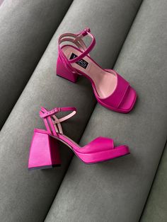 Genuine Leather Sandals, Block Heel Shoes, Open Toe Silhouette, Bright Pink Pumps, Summer Shoes, Wedding Shoes, Dress Pumps Express captivating confidence while you are wearing your Miley bright pink open toe genuine leather shoes. With 9.5 cm (3.74") block heel and 2 cm (0.78'') platform, these high quality leather pumps will definitely add beauty to your style and are perfect for any occasion.   PRODUCT INFORMATION  * High quality genuine leather upper (available in a variety of colors on requ Pink Closed Toe Wedding Shoes With 4-inch Heel, Summer Wedding Shoes With Block Heel In Pink, Pink Block Heel Wedding Shoes For Summer, Summer Wedding Shoes In Pink With Block Heel, Pink Ankle Strap Wedding Shoes With 4-inch Heel, Pink Closed Toe Heels With Heel Strap, Chic Pink Block Heels With 4-inch Heel, Closed Toe Sandals With Sculpted Heel For Party, Pink Round Toe Sandals For Party