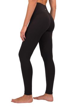 "Squat Proof" Interlink Legging Black Yoga Pants Outfit, Cute Middle School Outfits, Yoga For Seniors, Middle School Outfits, Printed Yoga Pants, Lululemon Outfits, Christmas Board, Fitness Pants, Women's Suiting