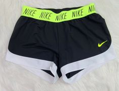 PHOTOS MAY BE BRIGHTER IN PICTURE THEN IN PERSON DO TO PHOTO LIGHTING PLEASE SEE PHOTOS FOR DETAILS & MEASUREMENTS FOR EXACT FIT USE ZOOM SHIPPED PROMPTLY 💨  #C17 Nike Sporty Athletic Shorts For Training, Nike Sporty Gym Shorts, Nike Athleisure Athletic Shorts For Sports Events, Nike Athletic Shorts For Running And Sports Season, Nike Sporty Athletic Shorts For Workout, Nike Sportswear Athletic Shorts For Workout, Nike White Breathable Shorts, Nike Sports Shorts For Sports Season, Nike White Athletic Running Shorts