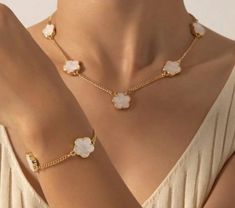 Four leaf clover. Jewellery Set for Women 18K Gold Plated white Pendant Necklace and Bracelet Jewellery Set (white) White Flower-shaped Gold Plated Jewelry, White Flower-shaped Clavicle Chain Jewelry, Scissor Necklace, Rare Eyes, Creative Necklace, Hair Necklace, Clover Jewelry, Four Leaf Clover Necklace, Clover Necklace